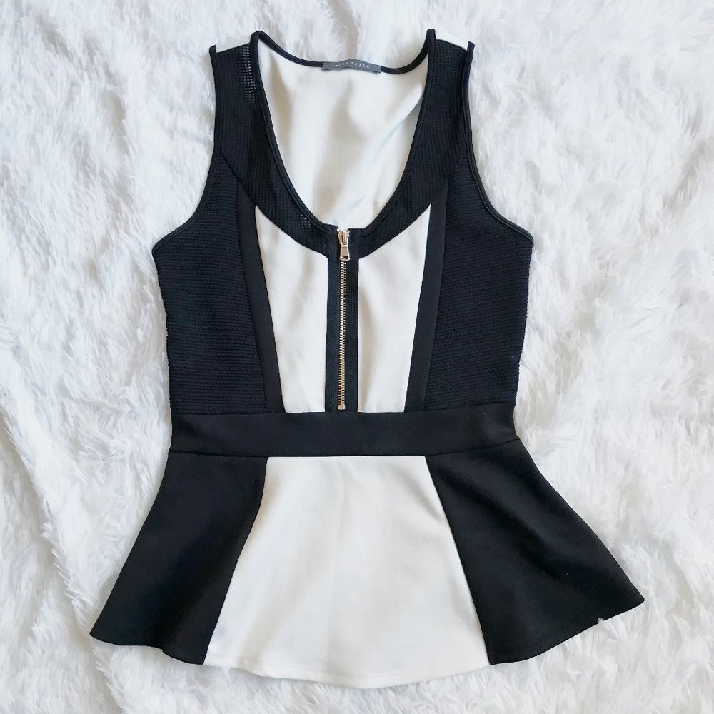SUZY SHIER Peplum Sleeveless Black White Blouse